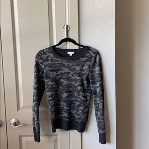Medina camo sweater